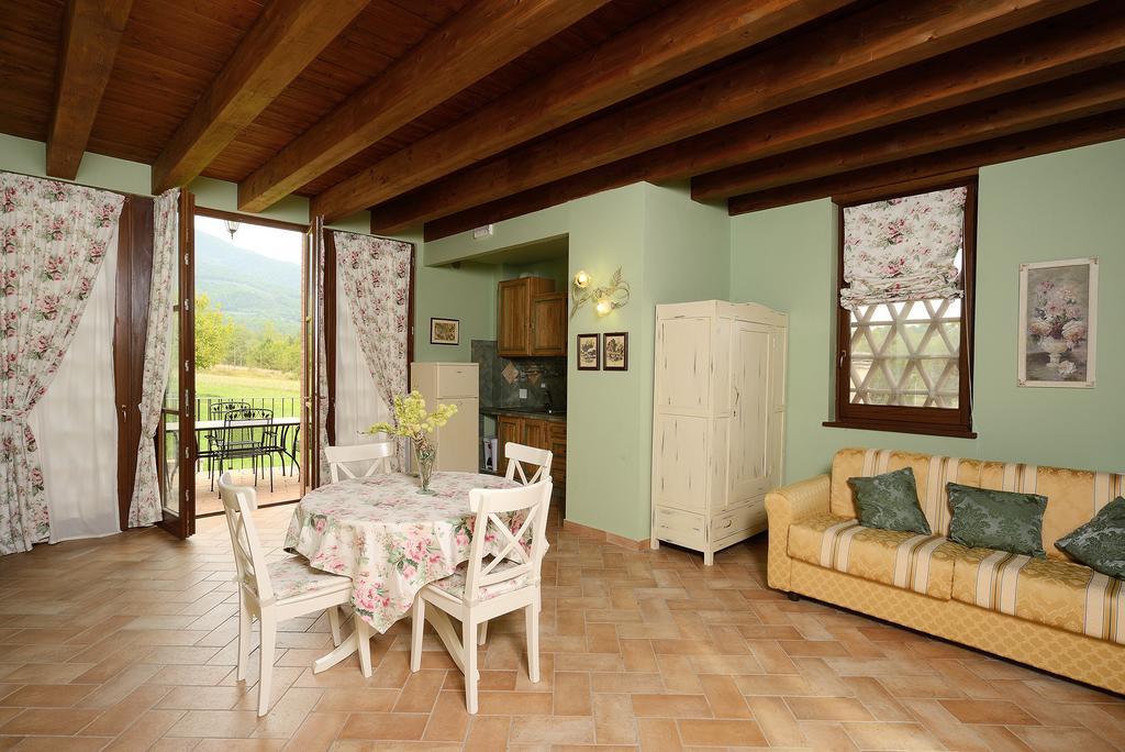 Agriturismo I Granai Crocemaroggia Esterno foto