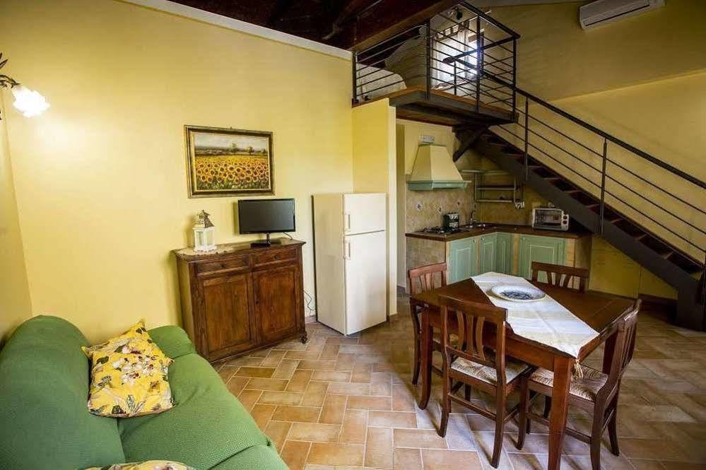 Agriturismo I Granai Crocemaroggia Esterno foto