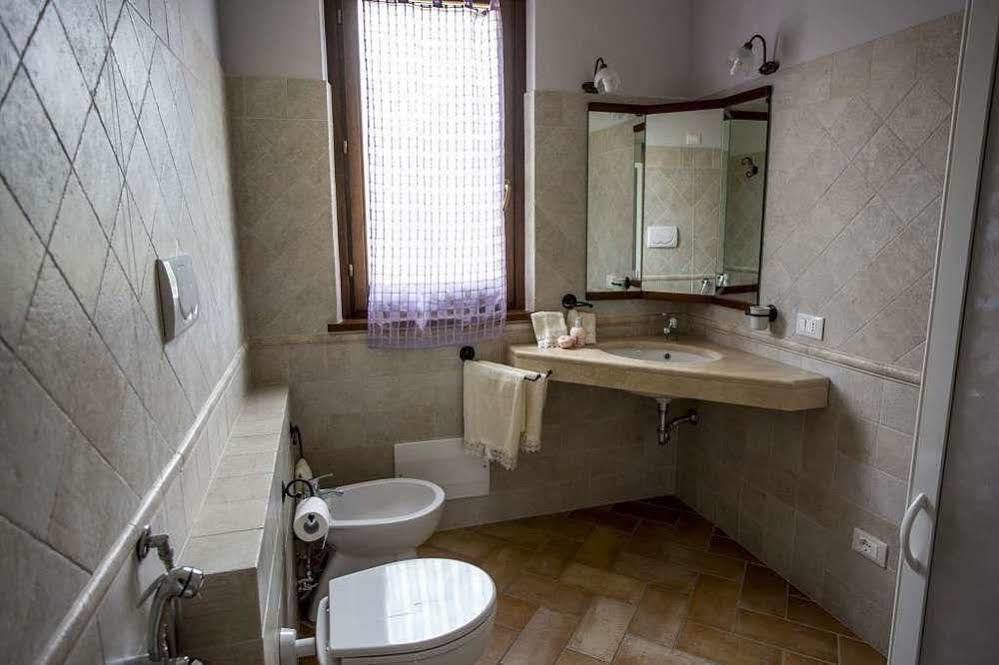Agriturismo I Granai Crocemaroggia Esterno foto